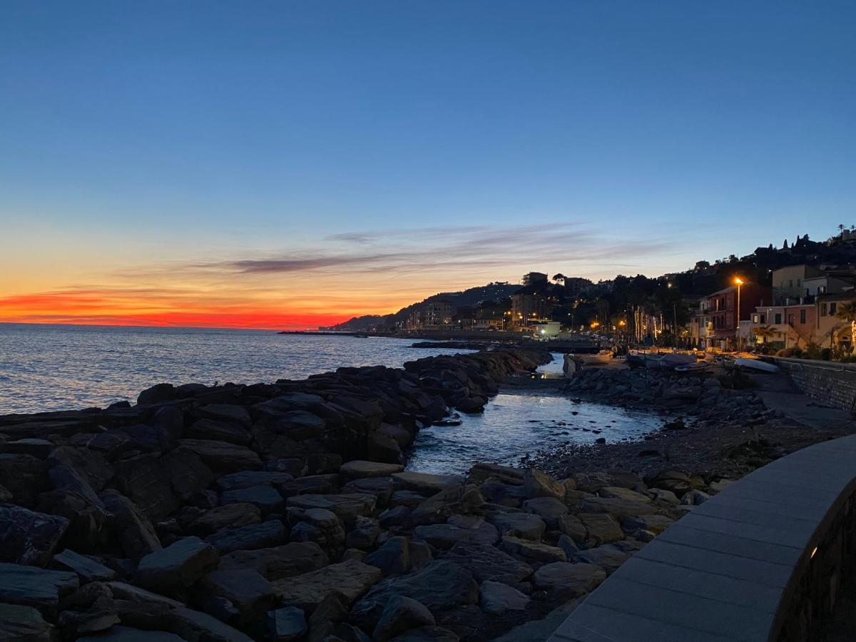 Appartamento Vista Mare Con Piscina Cala Di Sole Imperia Exteriör bild